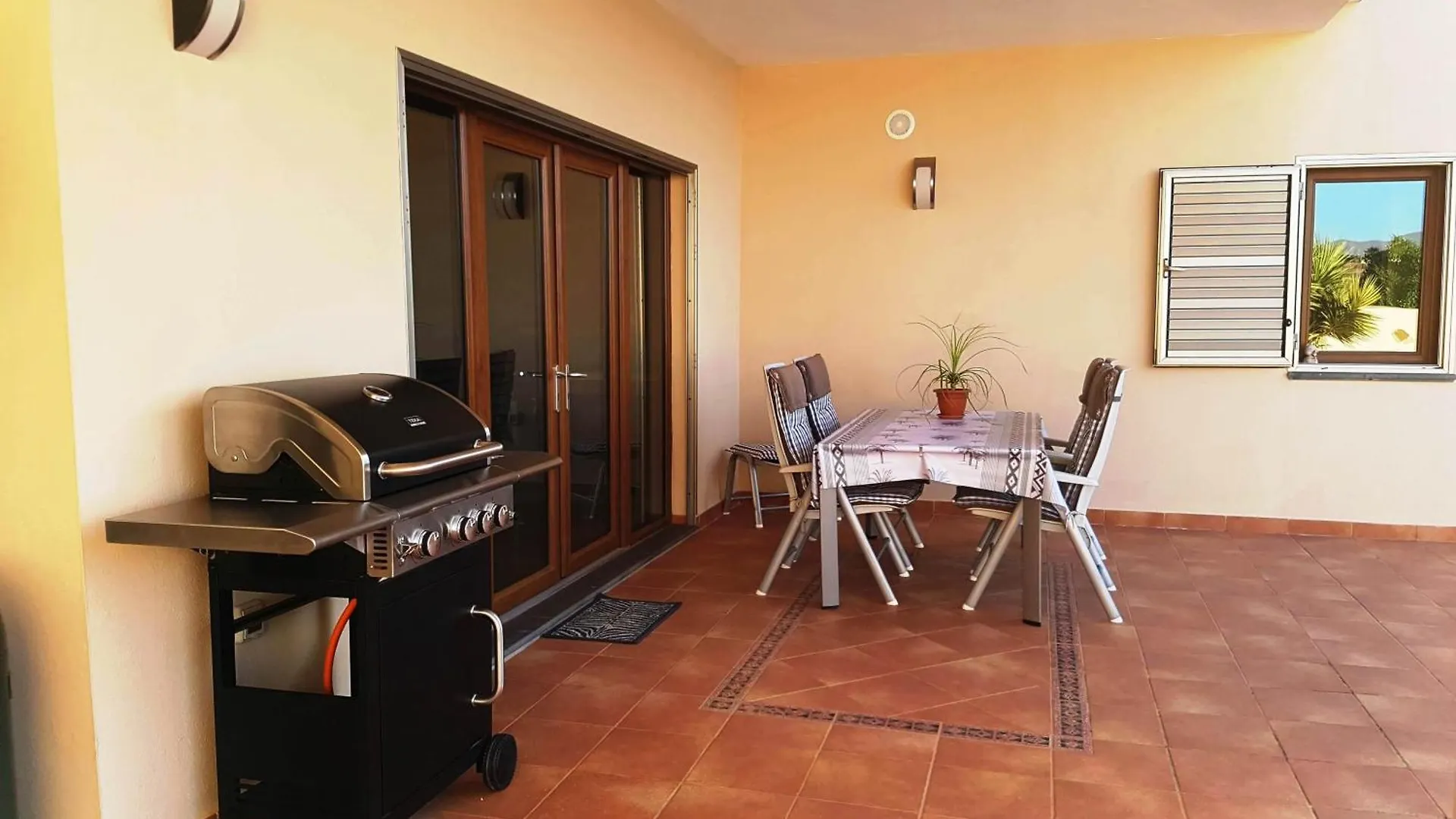 Finca El Lomo - Abseits Vom Massentourismus Triquivijate